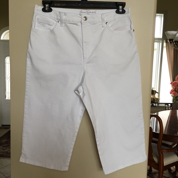 gloria vanderbilt all around slimming effect capri